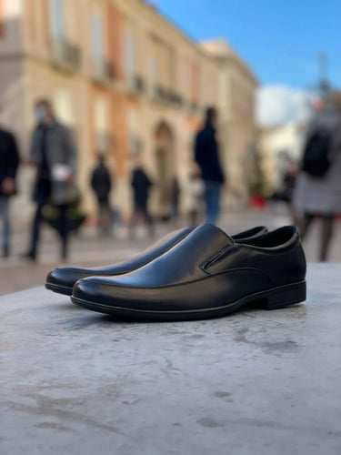 Scarpa nera classic 2.0 - FLAG STORE